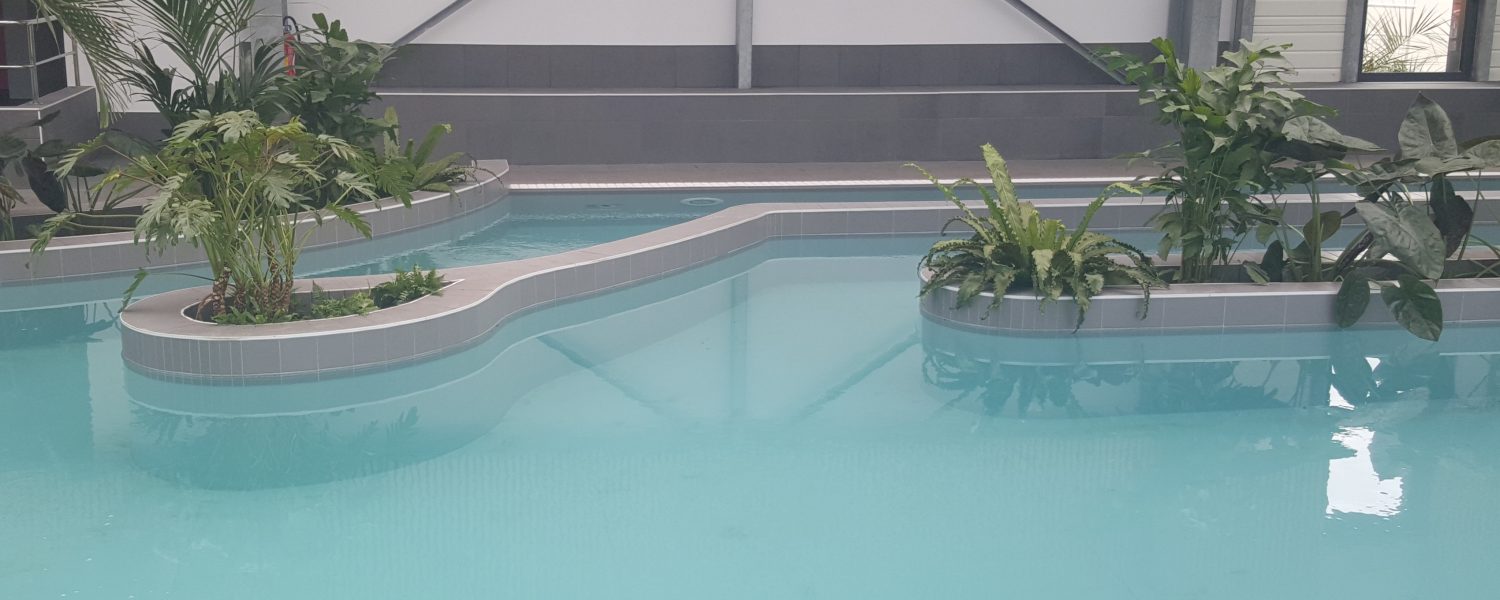 Réalisation d'un carrelage de piscine par Barbeau Carrelage - Carreleur Vendée (secteur La Roche sur Yon et Coëx)